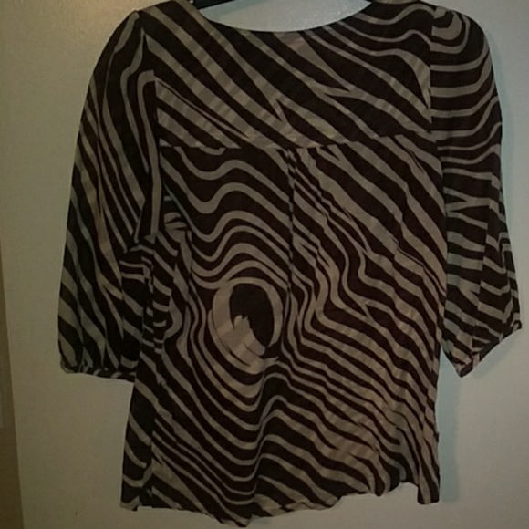 4/$25 Blouse - Picture 2 of 2